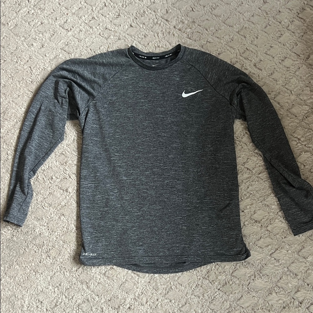 Nike long sleeve shirt